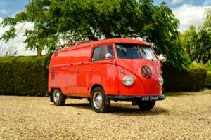 Image 31/50 of Volkswagen T1 panel van (1963)