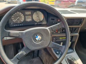 Bild 20/40 von BMW 524td (1985)