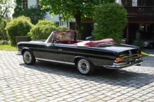 Imagen 42/53 de Mercedes-Benz 280 SE 3,5 (1970)
