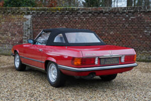 Image 12/50 de Mercedes-Benz 280 SL (1982)