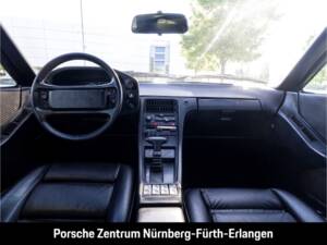 Image 20/46 of Porsche 928 S (1985)