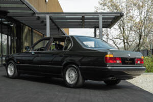 Image 5/34 of BMW 750iL (1989)