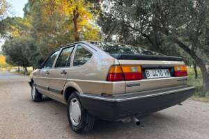 Image 12/57 of Volkswagen Passat 2.0 (1987)