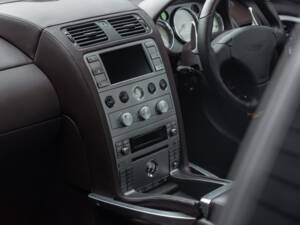 Bild 34/49 von Aston Martin V12 Vanquish S (2007)