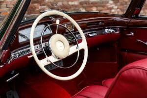 Image 48/50 of Mercedes-Benz 220 SE Cabriolet (1960)
