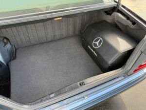 Bild 20/20 von Mercedes-Benz E 500 Limited (1994)