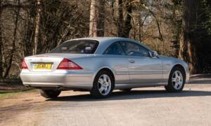 Image 3/50 of Mercedes-Benz CL 500 (2002)