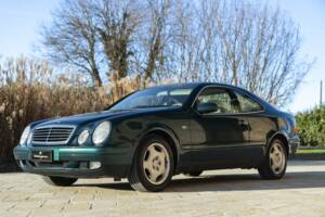 Bild 1/50 von Mercedes-Benz CLK 200 (1997)