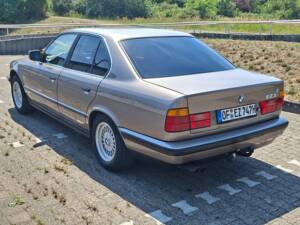 Bild 4/16 von BMW 525i (1988)
