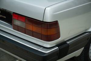 Image 15/50 de Volvo 780 Bertone 2.4 TD (1987)