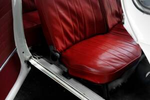 Image 34/48 of Subaru 360 (1970)
