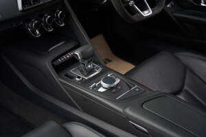 Bild 19/50 von Audi R8 V10 plus (2018)