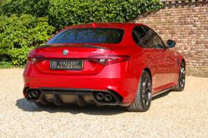 Bild 22/50 von Alfa Romeo Giulia Quadrifoglio (2017)