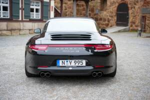 Bild 8/15 von Porsche 911 Carrera 4S (2015)