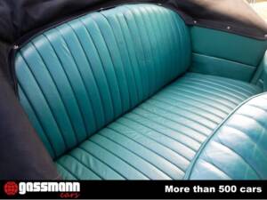 Imagen 13/15 de Lagonda V12 DHC (1938)