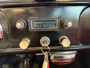 Image 13/24 of Amphicar 770 (1967)