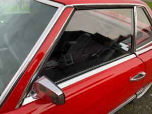 Image 147/177 de Mercedes-Benz 350 SL (1974)