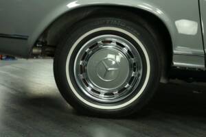 Immagine 49/50 di Mercedes-Benz 250 SL (1968)