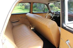 Image 34/50 of Mercedes-Benz 219 (1959)