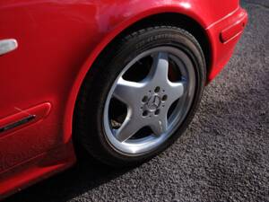 Image 15/43 of Mercedes-Benz CLK 320 (1999)