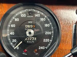 Bild 13/42 von Daimler 2.5 Litre V8 (1967)