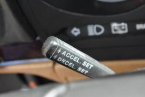 Image 41/94 of Mercedes-Benz 560 SL (1988)