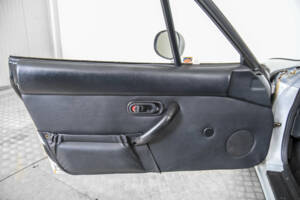 Image 24/50 of Mazda MX-5 1.6 (1995)