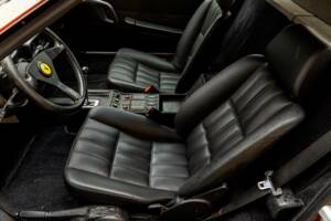 Image 16/26 of Ferrari 208 GTB Turbo (1988)