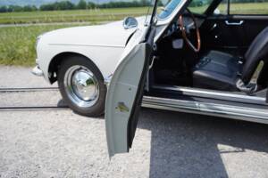 Afbeelding 59/61 van Porsche 356 B 1600 Super (1961)