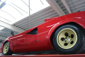 Bild 9/50 von Lamborghini Countach LP 5000 S QV (1987)