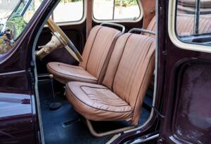 Immagine 26/33 di Renault 4 CV Décapotable (1951)