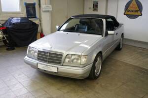 Bild 7/69 von Mercedes-Benz E 320 "Final Edition" (1997)