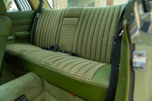 Image 30/50 of Mercedes-Benz 500 SLC (1984)