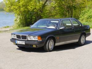 Bild 20/54 von Maserati 228i (1988)