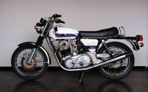 Image 43/83 of Norton 850 MKIII Roadster (1975)