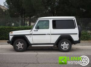 Immagine 10/10 di Mercedes-Benz 240 GD (SWB) (1985)