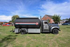 Image 11/50 de International Harvester K6 (1942)