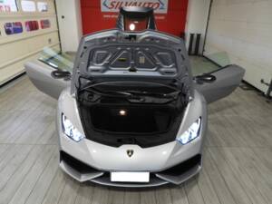 Image 11/15 of Lamborghini Huracán LP 610-4 (2014)