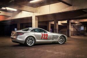 Image 22/61 of Mercedes-Benz SLR McLaren (2004)