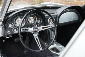 Image 28/50 of Chevrolet Corvette Sting Ray (1963)