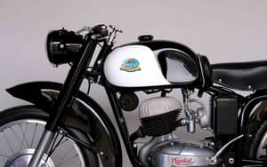 Image 37/68 of Mondial 160 Sport Lusso (1954)