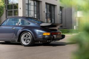 Imagen 8/33 de Porsche 911 Turbo 3.3 (1988)