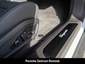 Obraz 18/31 pojazdu Porsche Taycan 4S Sport Turismo (2026)