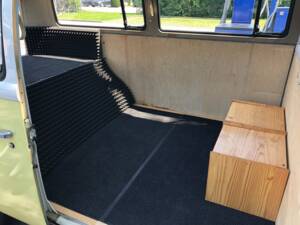 Image 5/7 de Volkswagen T2b minibus (1977)