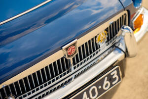 Image 53/100 de MG MGC GT (1970)
