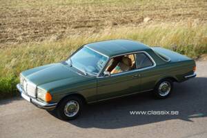 Bild 17/18 von Mercedes-Benz 280 CE (1977)