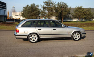 Afbeelding 3/72 van BMW M5 Touring (1992)