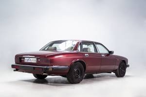 Afbeelding 9/33 van Jaguar XJ 40 3.2 (1991)