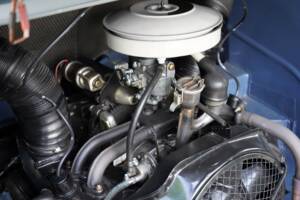 Image 26/43 of Citroën 2 CV Sahara 4x4 (1964)