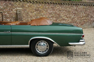 Image 27/50 of Mercedes-Benz 220 SE b (1964)